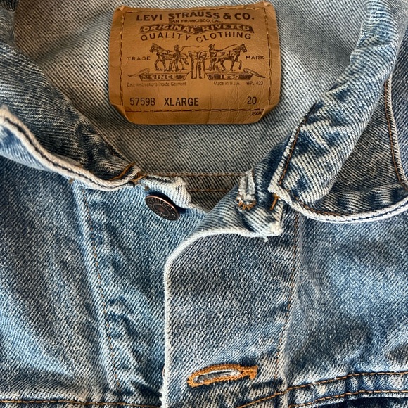 Levi's Light Blue Denim Jacket - Picture 2 of 3